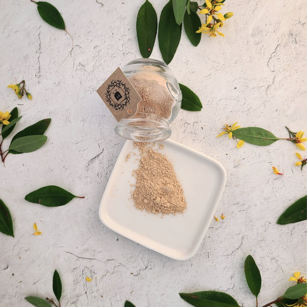 NATURAL MAKEUP LOOK: HOW TO APPLY FEATHERLIGHT MAKEUP FOR GLOWING SKIN